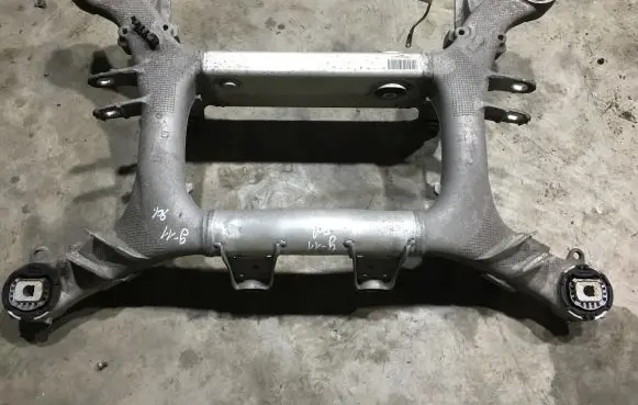 BMW 7 G11 G12 Rear subframe 6883918 B17124RS0768 2958157