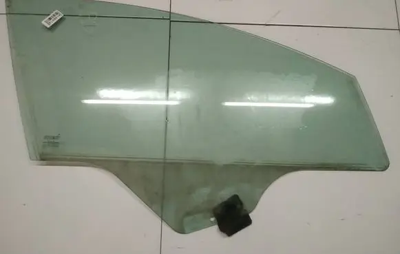 Fiat Bravo Front door window glass four-door as2