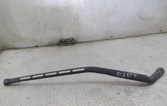 Front wiper blade arm