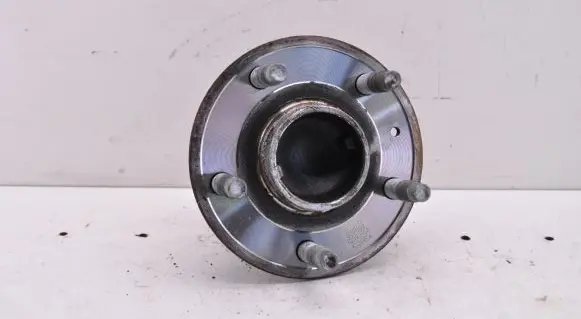 Opel Mokka X Rear wheel hub 13593158