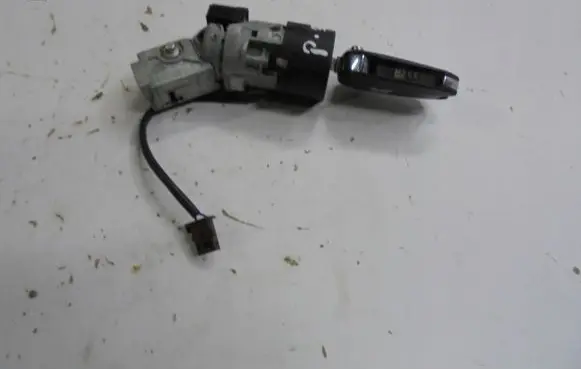 Peugeot 508 Ignition lock 9663123380