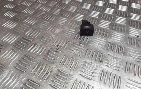 Nissan Note (E11) Hazard light switch 06019