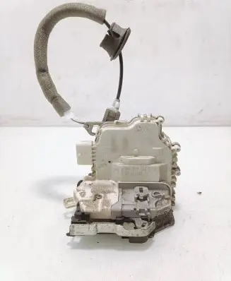Audi A5 Sportback 8TA Rear door lock 8K0839015C