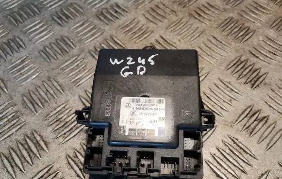 Mercedes-Benz B W245 Door control unit/module 1698208626 A1698208626