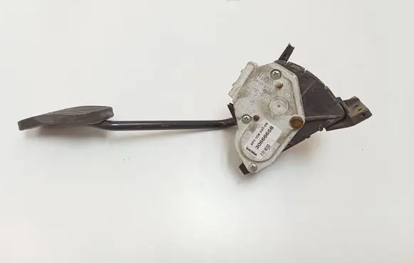 Volvo XC90 Accelerator throttle pedal 30666658