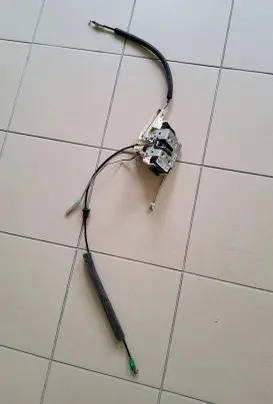 Dodge Journey Front door lock P04589913AE G6272 T67KD2113