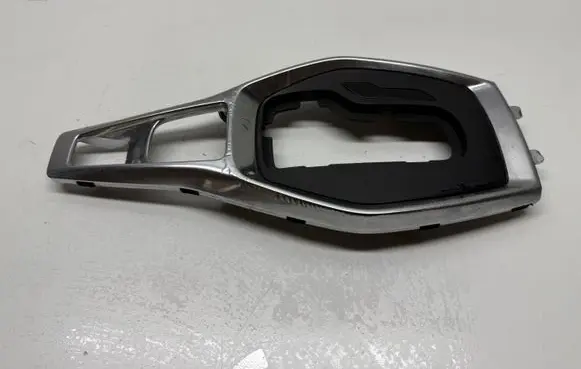 Chevrolet Camaro Gear shifter surround trim plastic 23281831 84639211 84637641