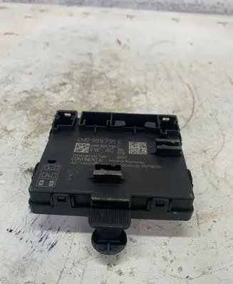 Audi A4 S4 B9 Door control unit/module 4m0959795