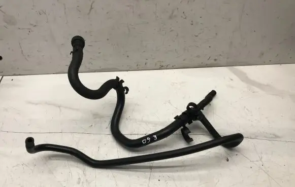 BMW 5 E60 E61 Fuel injector supply line/pipe 13537789604