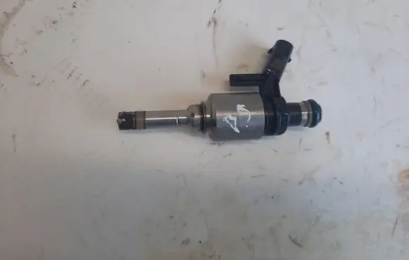 Audi A4 S4 B9 Fuel injector 06L906036K