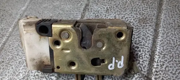 Fiat Punto (176) Front door lock