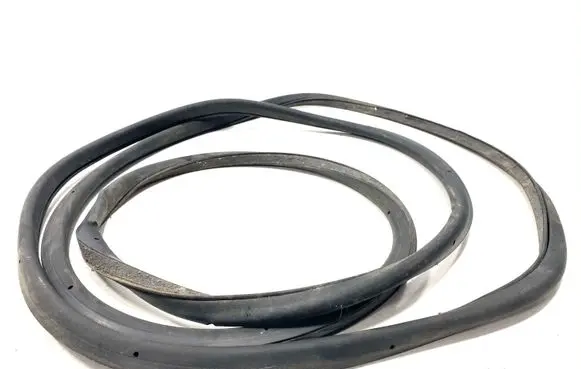 Audi Q3 8U Rubber seal rear door 