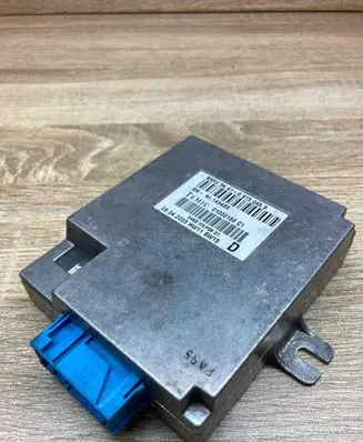 BMW 5 E39 Voice control module 6915046
