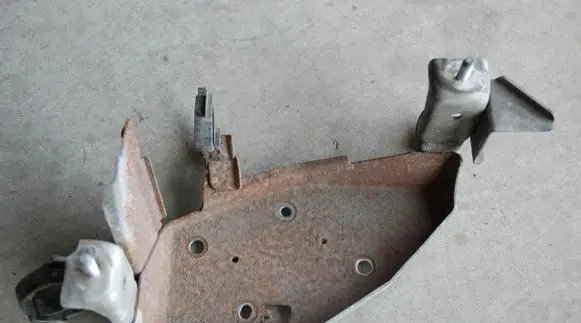 Battery tray