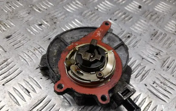 Audi A6 S6 C6 4F Vacuum pump 06E145100M