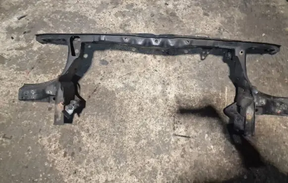 Volkswagen Transporter - Caravelle T5 Radiator support slam panel