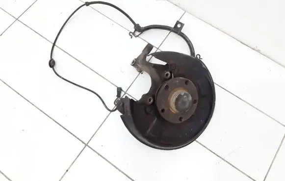 Audi A4 S4 B6 8E 8H Rear wheel hub spindle/knuckle 