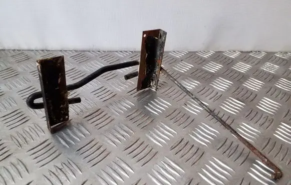 Mitsubishi ASX Battery bracket 