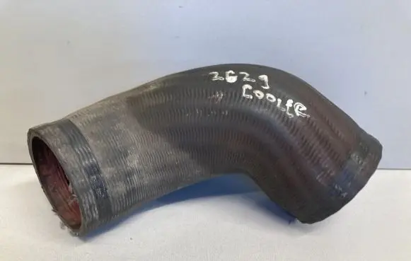 Volvo XC60 Engine coolant pipe/hose