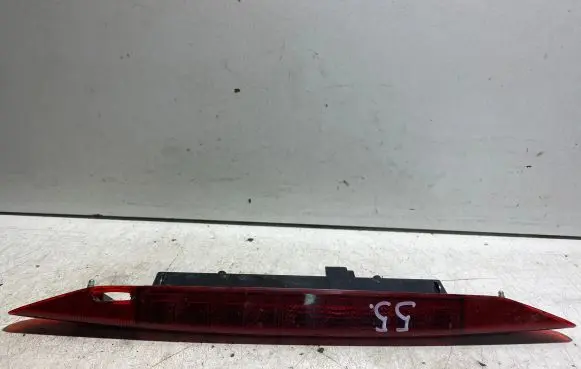 Subaru Outback Third/center stoplight VC02117