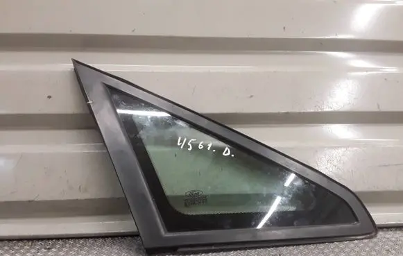 Ford C-MAX I Front triangle window/glass 