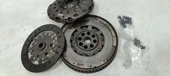 Nissan Qashqai Clutch set kit 123103008R 302056476R 301015094R