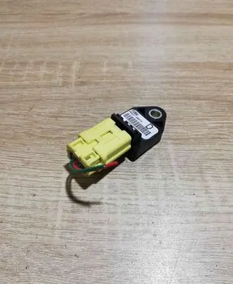 Toyota Corolla Verso AR10 Airbag deployment crash/impact sensor 898310W010