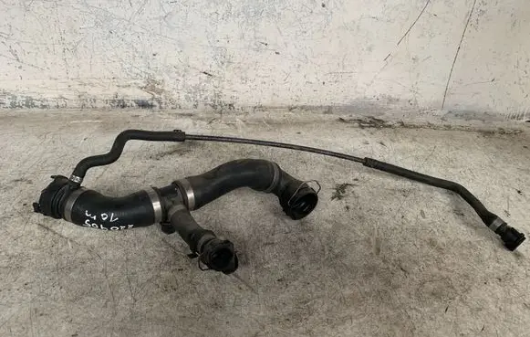 BMW 1 E81 E87 Engine coolant pipe/hose