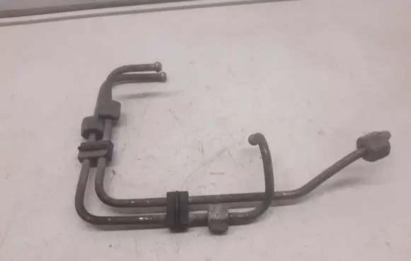 Renault 19 Fuel injector supply line/pipe 
