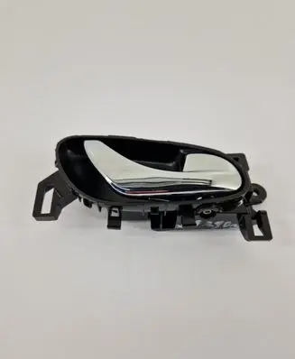 Nissan X-Trail T32 Front door interior handle 
