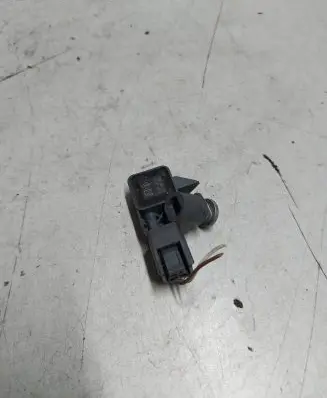 Renault Megane III Airbag deployment crash/impact sensor 988300005R 045202 080510