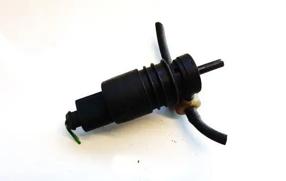 Volkswagen PASSAT B5 Windscreen/windshield washer pump 1J0973722
