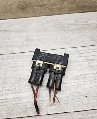 Volkswagen Transporter - Caravelle T4 Coolant fan relay 701919506 5836300