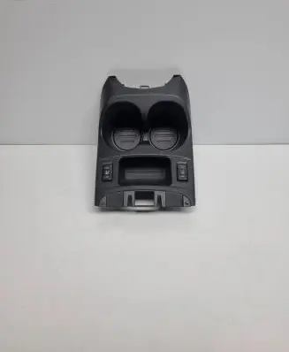 Cup holder front