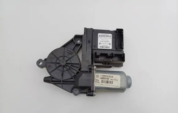 Volkswagen Caddy Front door window regulator motor 1T0959702B 1K0959792G