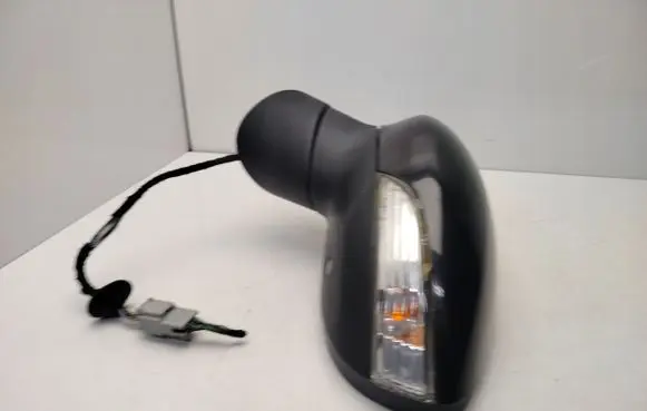 Ford Fiesta Front door electric wing mirror 