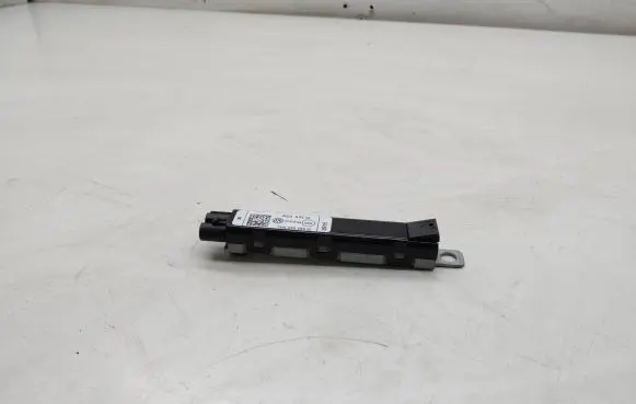 Seat Alhambra (Mk2) Aerial antenna amplifier 7N0035552Q REA95214