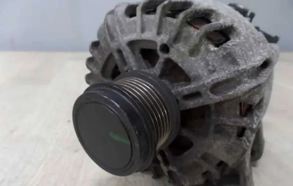 Volvo V60 Generator/alternator 30644779 45413