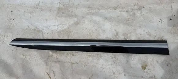Suzuki Jimny Rear door trim (molding) 7755078R0