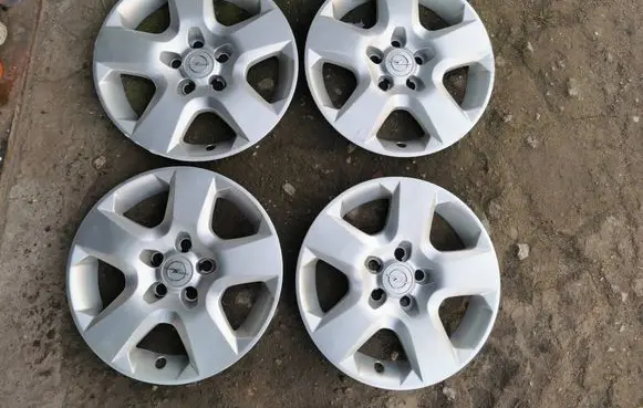 Opel Astra H R16 wheel hub/cap/trim 13198634NN