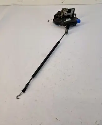 Volkswagen Caddy Front door lock 3D1837015