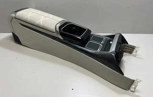 BMW 7 G70 Center console 5A2C0F5 6916378
