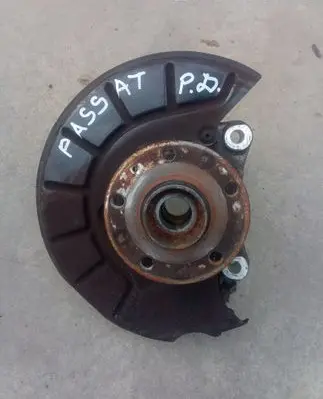 Volkswagen PASSAT B7 Front wheel hub 3C0407258
