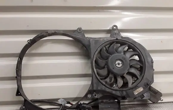 Audi A4 S4 B6 8E 8H Air conditioning (A/C) fan (condenser) 8E0121205B
