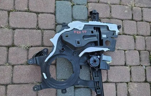 Citroen Berlingo Front door electric window regulator 9840175780