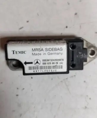 Mercedes-Benz E W210 Airbag deployment crash/impact sensor 0008209926 0003973242020679 A9T71200032