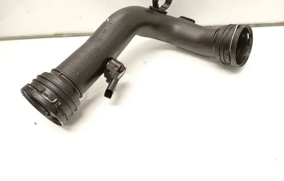 Volkswagen Golf V Intercooler hose/pipe 1K0145770D 1K0145762AD 0281002401