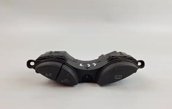 Ford Focus Windscreen/window heater switch YS4T19A945BA
