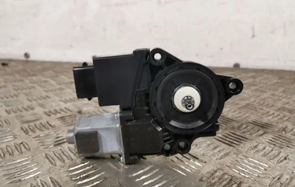 Hyundai Santa Fe Rear door window regulator motor 83450S1010