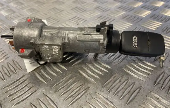 Audi A6 S6 C5 4B Ignition lock 4B0905851C